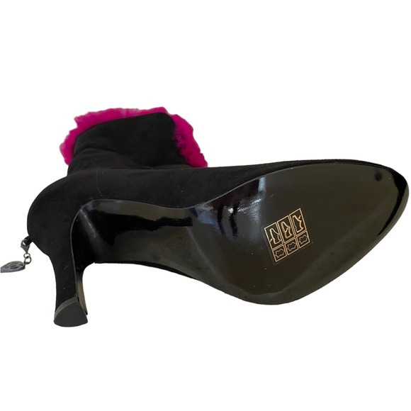Vintage Terry de Havilland black boot with fuchsia faux fur in size 39 - Picture 6 of 10